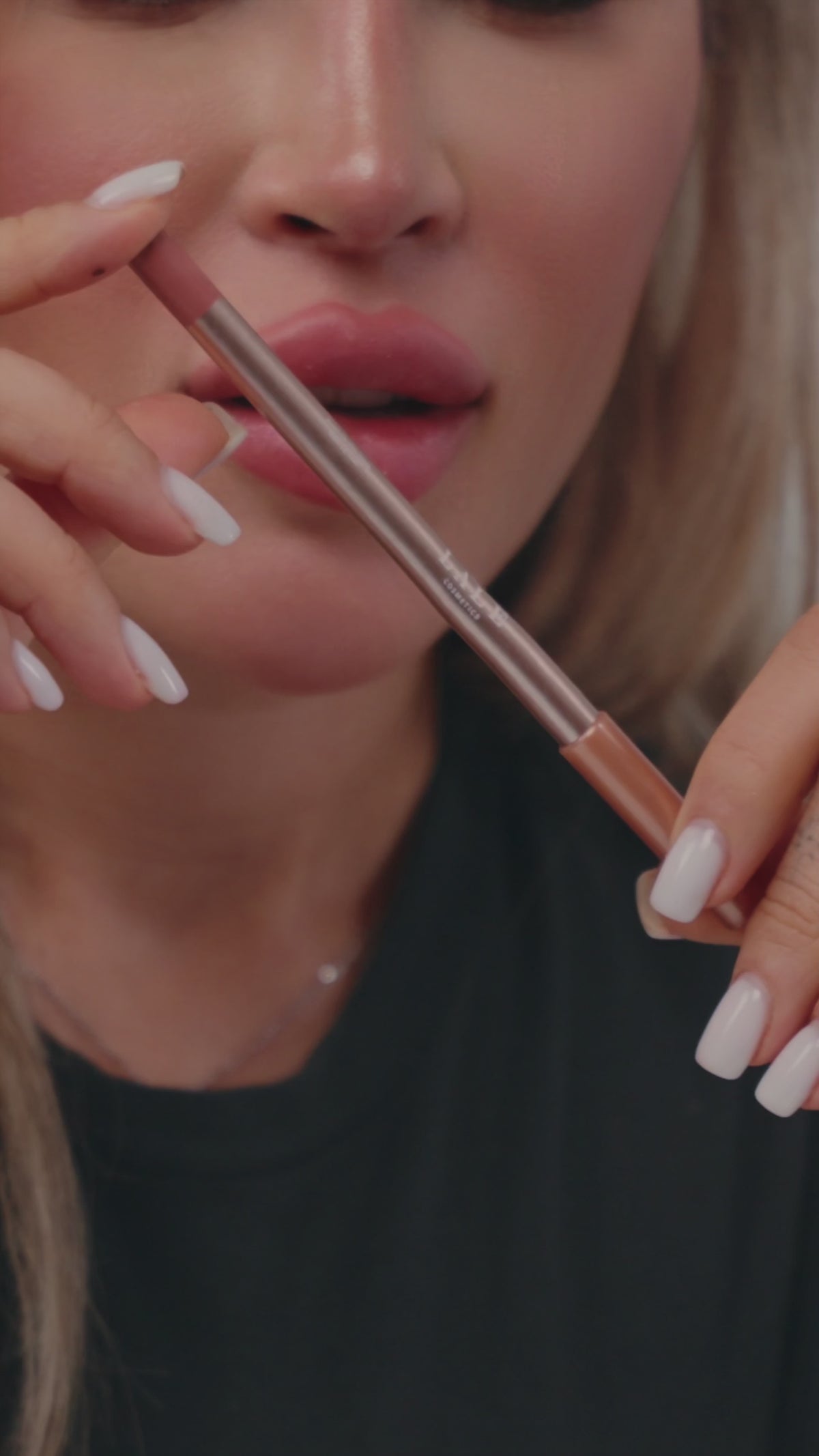 Always On Matte Lip Liner film